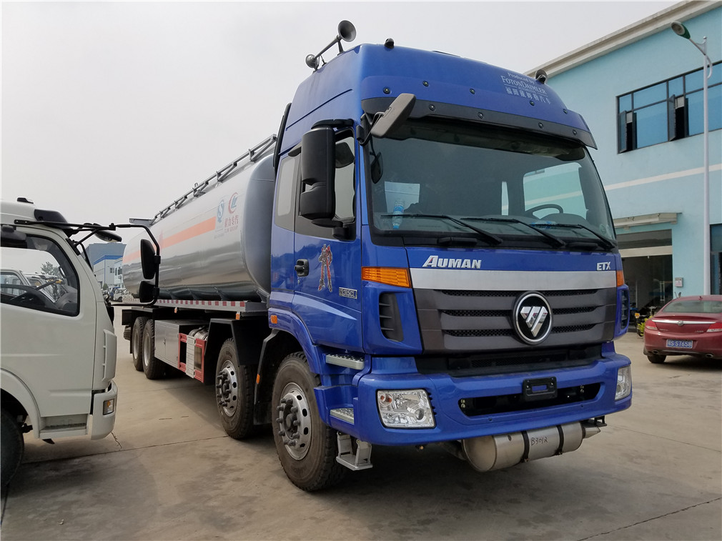 ����W��ǰ�ĺ��(25��)�\��܇